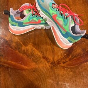 Nike Air Max 270 React Psychedelic Movement 
AT6174 300 
US Womens 8.5